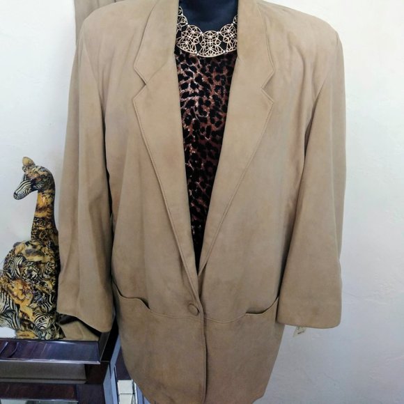 LIZ ROBERTS/ROBERT ELLIOT VINTAGE SUEDE SUIT (SIZE L)!! - Picture 2 of 4